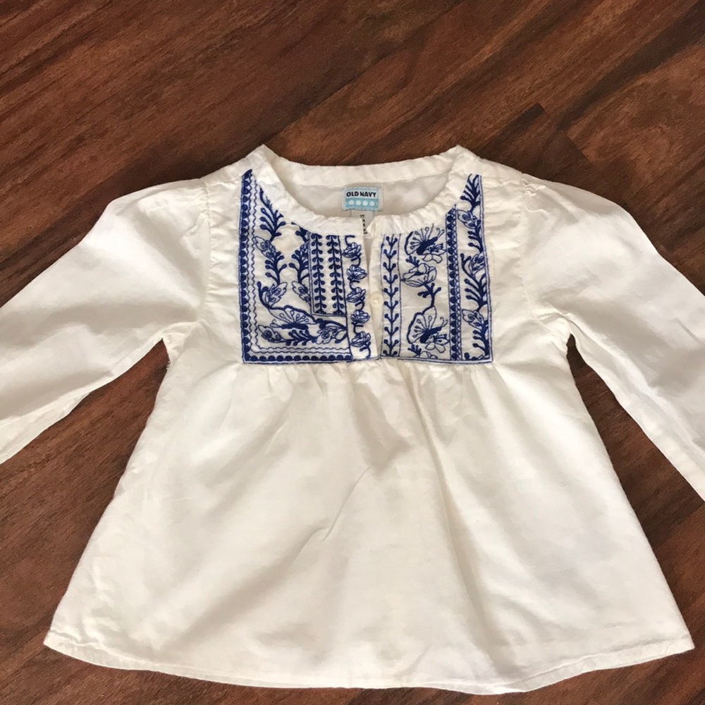 Old navy embroidered cotton shirt